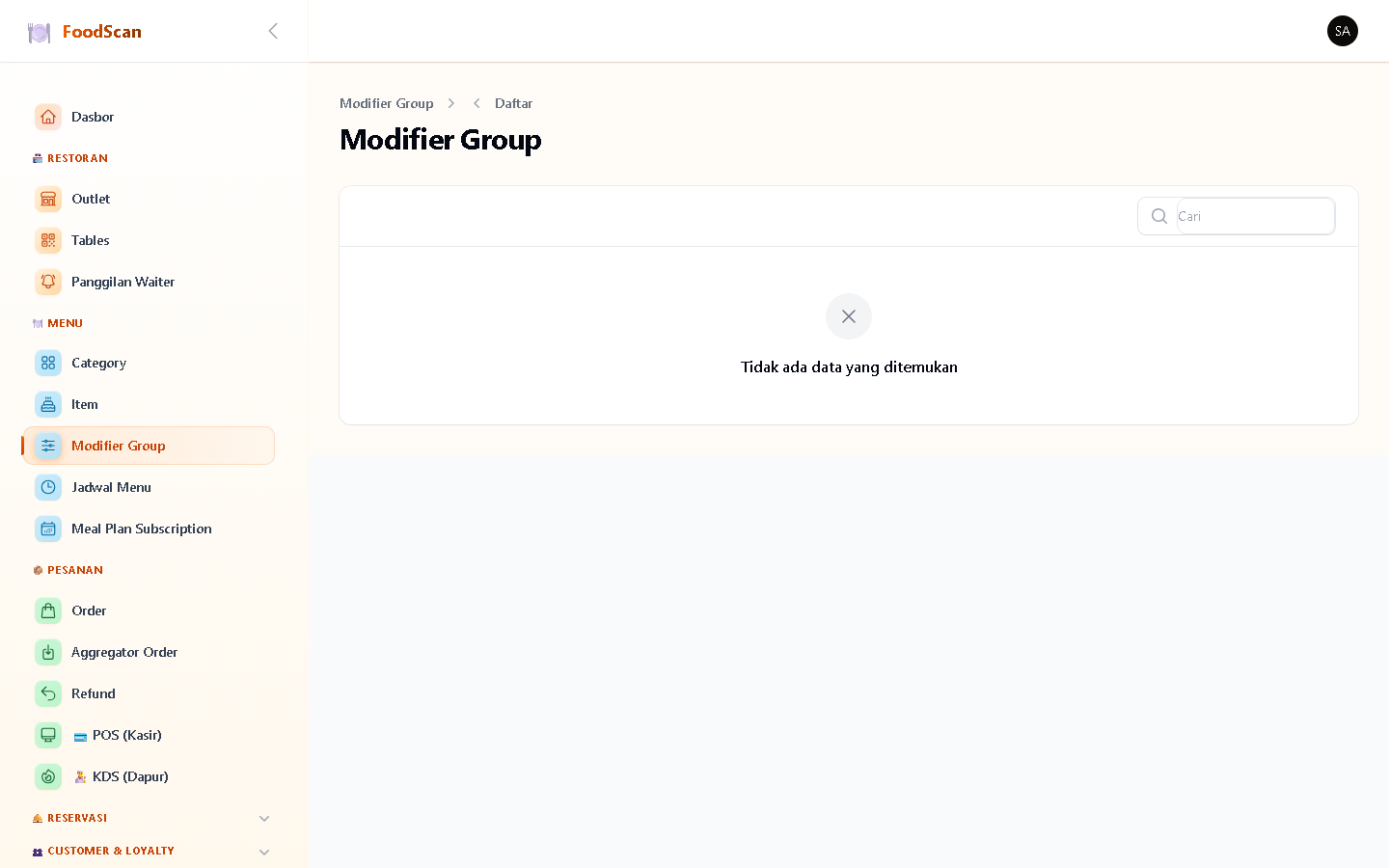 Modifier Group untuk variasi item: pilih max/min opsi, required/optional. Contoh: Level Pedas (Tidak Pedas, Sedang, Pedas, Sangat Pedas), Extra Topping (Keju, Telur, Daging), Pilihan Ukuran (Small, Medium, Large). Satu modifier group bisa di-attach ke banyak item sekaligus.