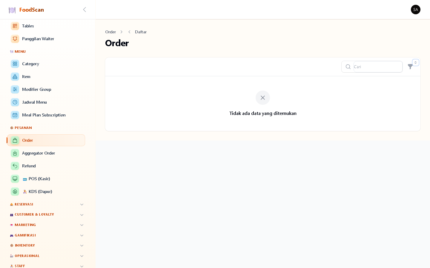 Daftar semua order dari berbagai channel: QR scan, POS kasir, aggregator (GoFood/GrabFood), Web, dan API. Tabel menampilkan order number, tipe (dine-in/takeaway/delivery), status (pending→paid→preparing→ready→served→completed), total, customer, dan timestamp. Filter by status, tanggal, outlet, dan source. Bisa klik detail untuk lihat item, pembayaran, history status.